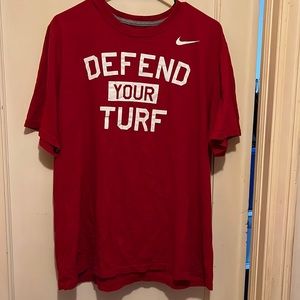 Gently loved men red short sleeve Nike tea shirt . Size XL smoke free